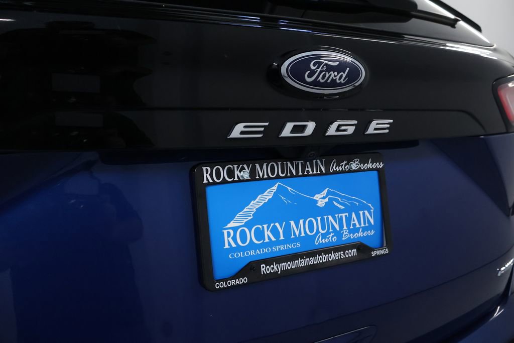 Used 2024 Ford Edge SEL image 9
