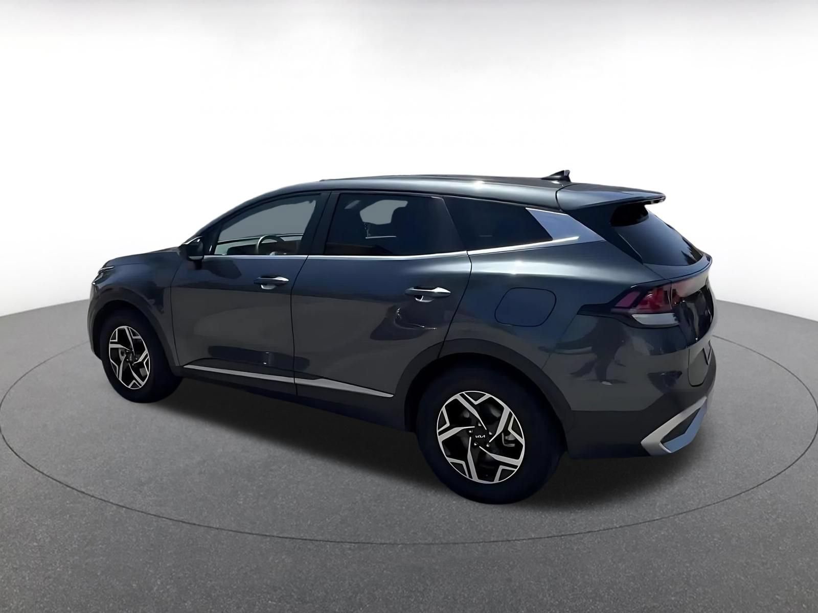 Used 2025 Kia Sportage LX FWD image 10