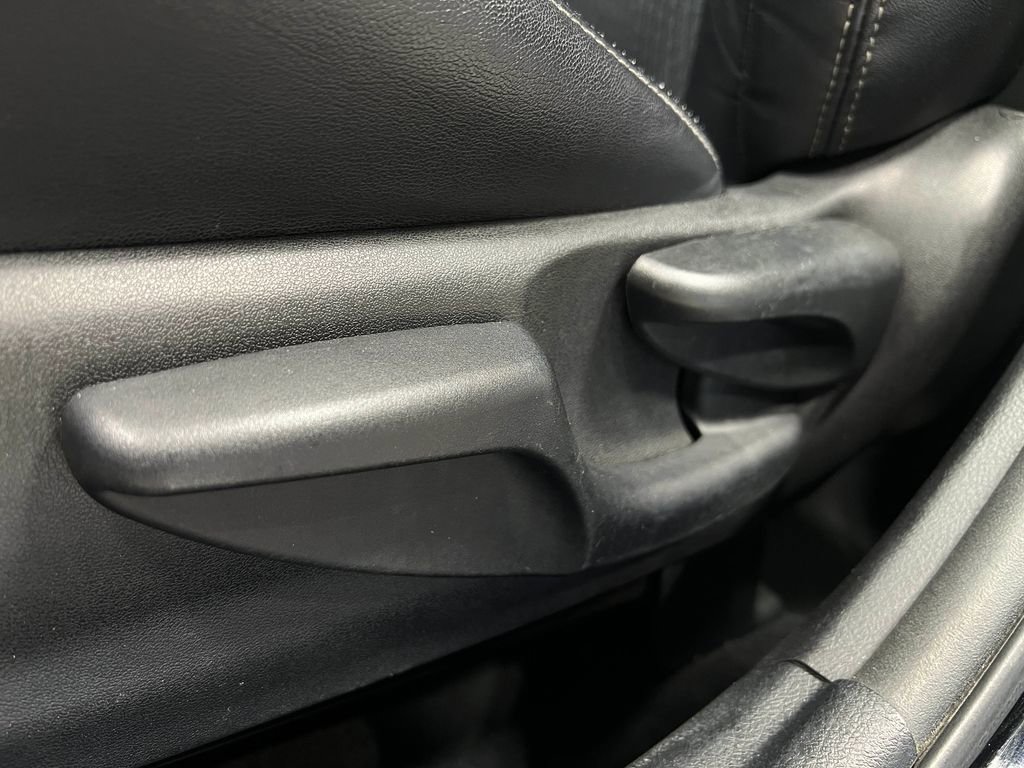 Used 2014 Toyota Camry SE image 15