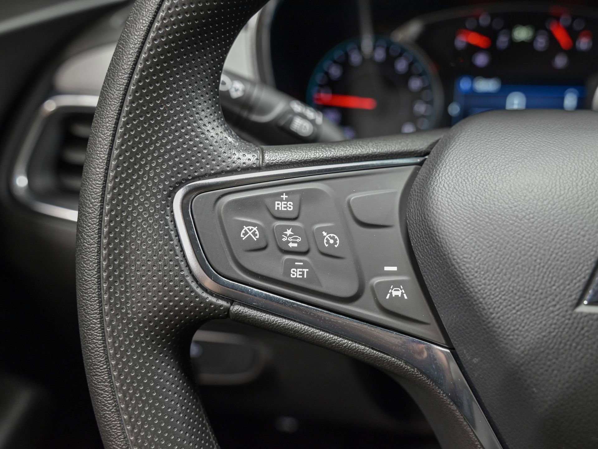 Used 2024 Chevrolet Equinox LS w/ LS Convenience Package image 19