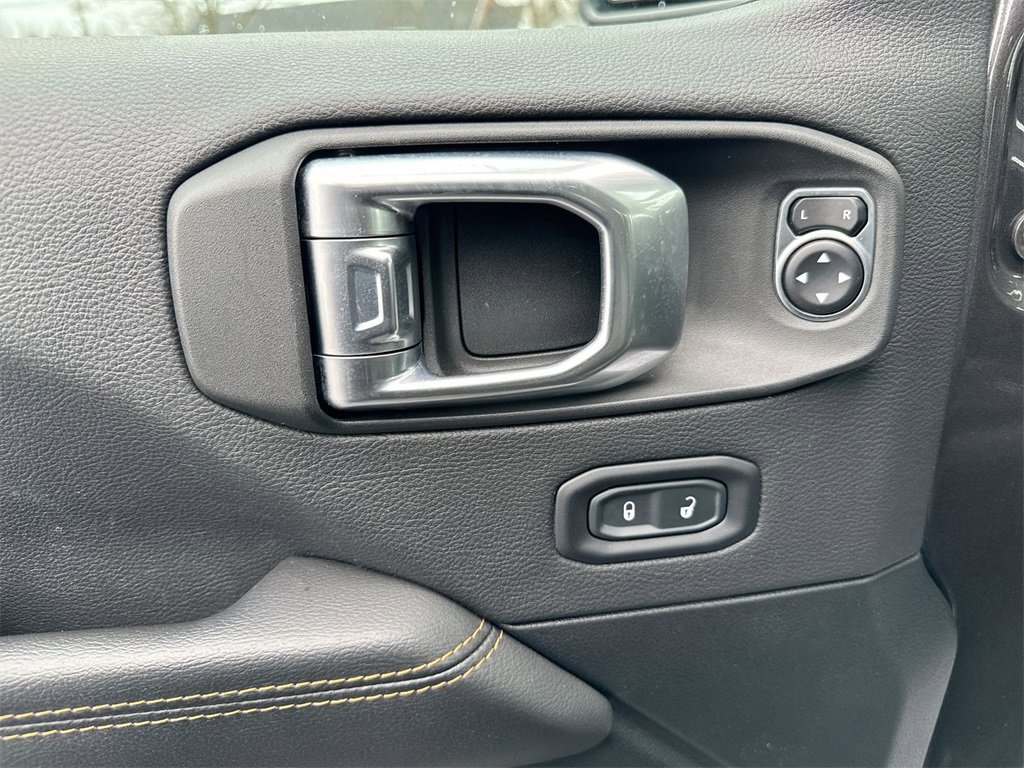 Used 2021 Jeep Wrangler Unlimited Sahara image 21