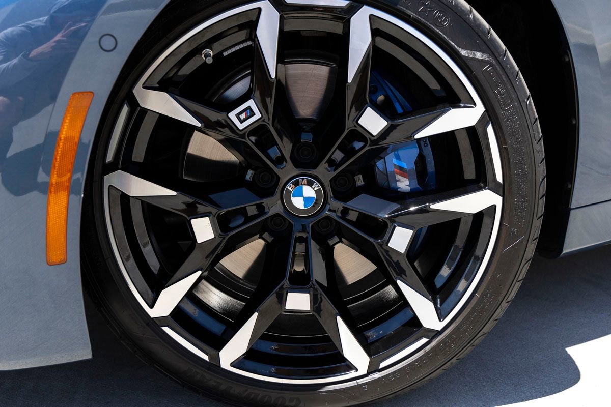 Certified 2025 BMW M440i Convertible w/ Premium Package RWD image 12