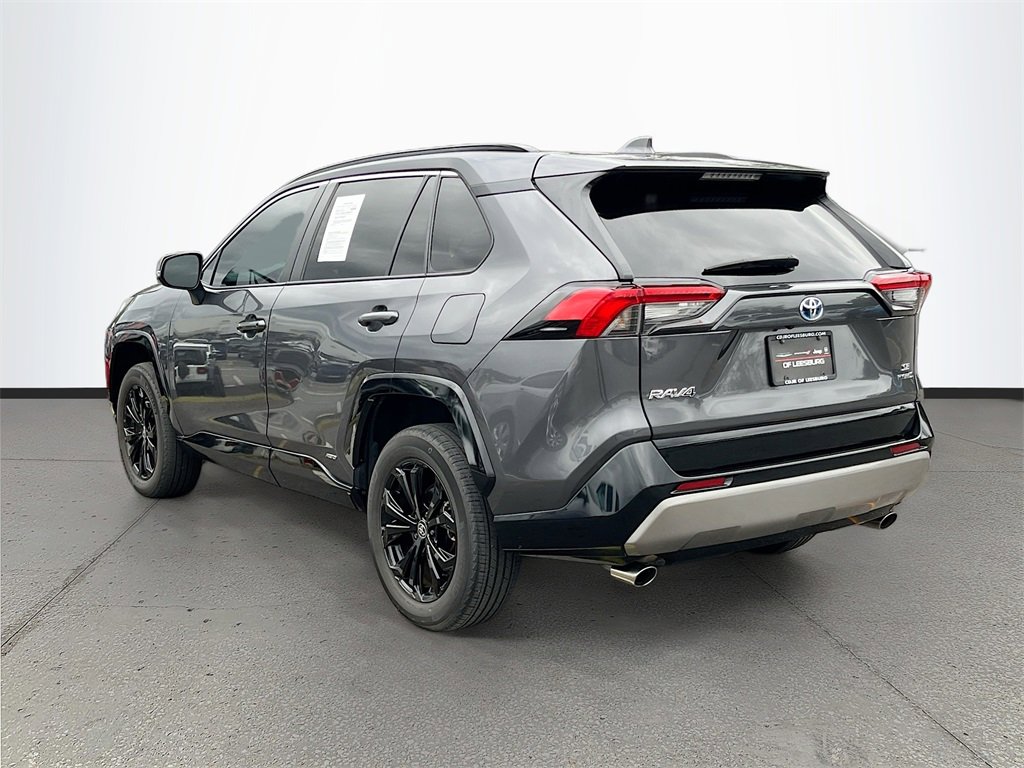 Used 2022 Toyota RAV4 SE image 5