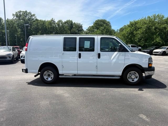 Used 2024 Chevrolet Express 2500 w/ Driver Convenience Package RWD image 9