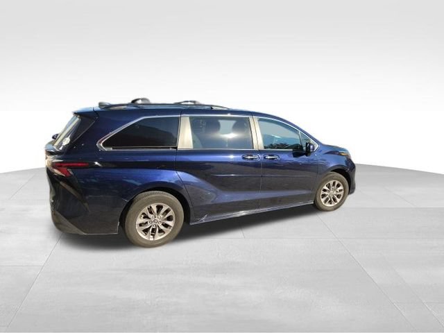 Certified 2025 Toyota Sienna XLE w/ XLE Plus Package AWD/4WD image 6