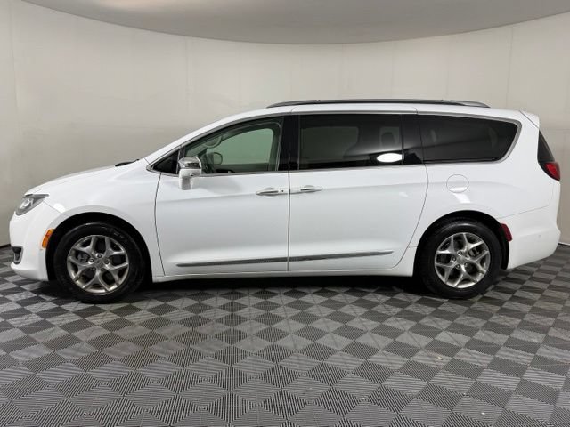 Used 2019 Chrysler Pacifica Limited w/ Advanced Safetytec Group FWD image 3