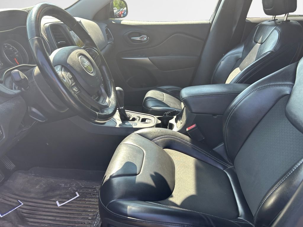 Certified 2021 Jeep Cherokee Latitude Plus w/ Mopar Interior Package AWD/4WD image 12