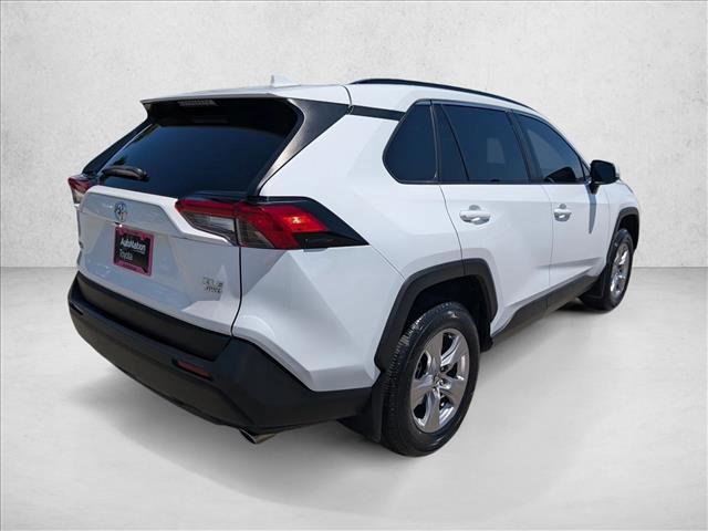 Used 2022 Toyota RAV4 XLE w/ Convenience Package AWD/4WD image 5