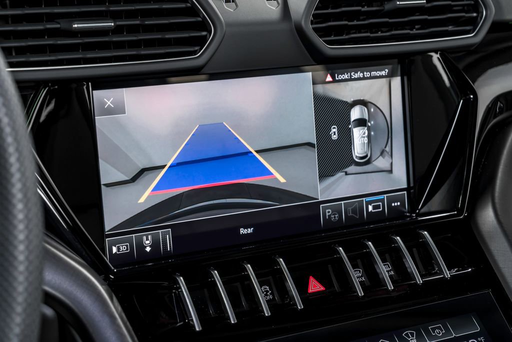 Used 2021 Lamborghini Urus image 28