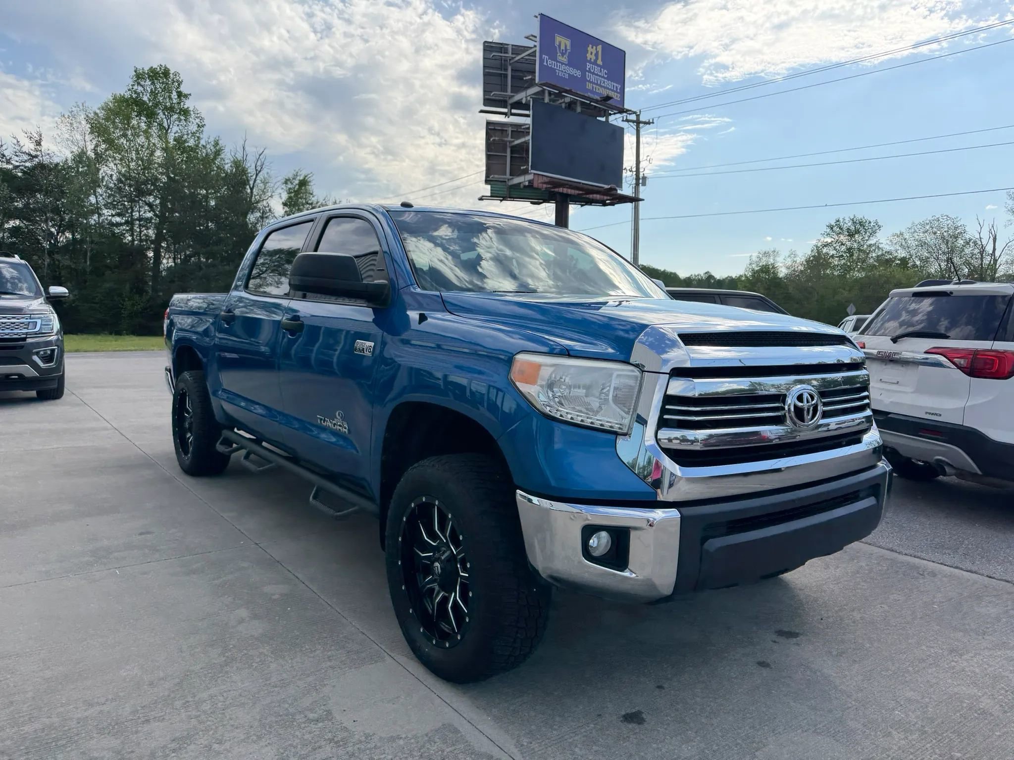 Used 2016 Toyota Tundra SR5 w/ TRD Off Road Package image 37