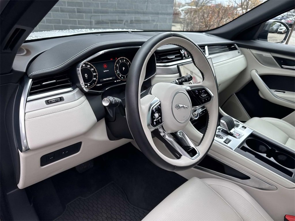 Used 2025 Jaguar F-PACE R-Dynamic S image 20