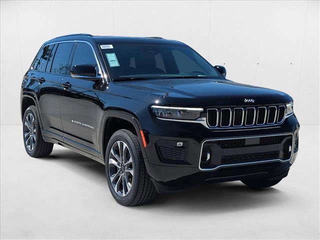 New 2025 Jeep Grand Cherokee Overland w/ Luxury Tech Group IV AWD/4WD image 7