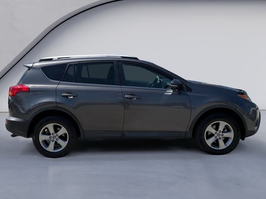 Used 2015 Toyota RAV4 XLE FWD image 6