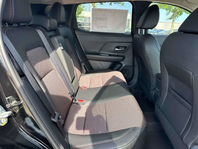 New 2027 Nissan Kicks SR FWD image 12
