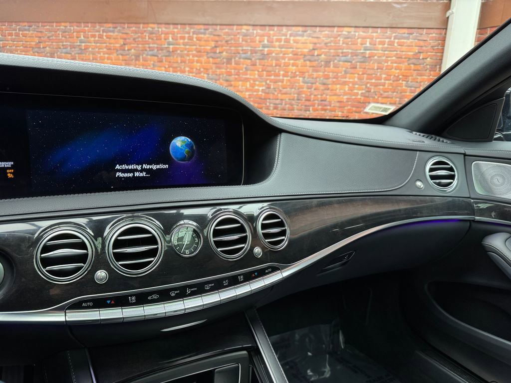 Used 2020 Mercedes-Benz S 560 4MATIC Sedan image 16