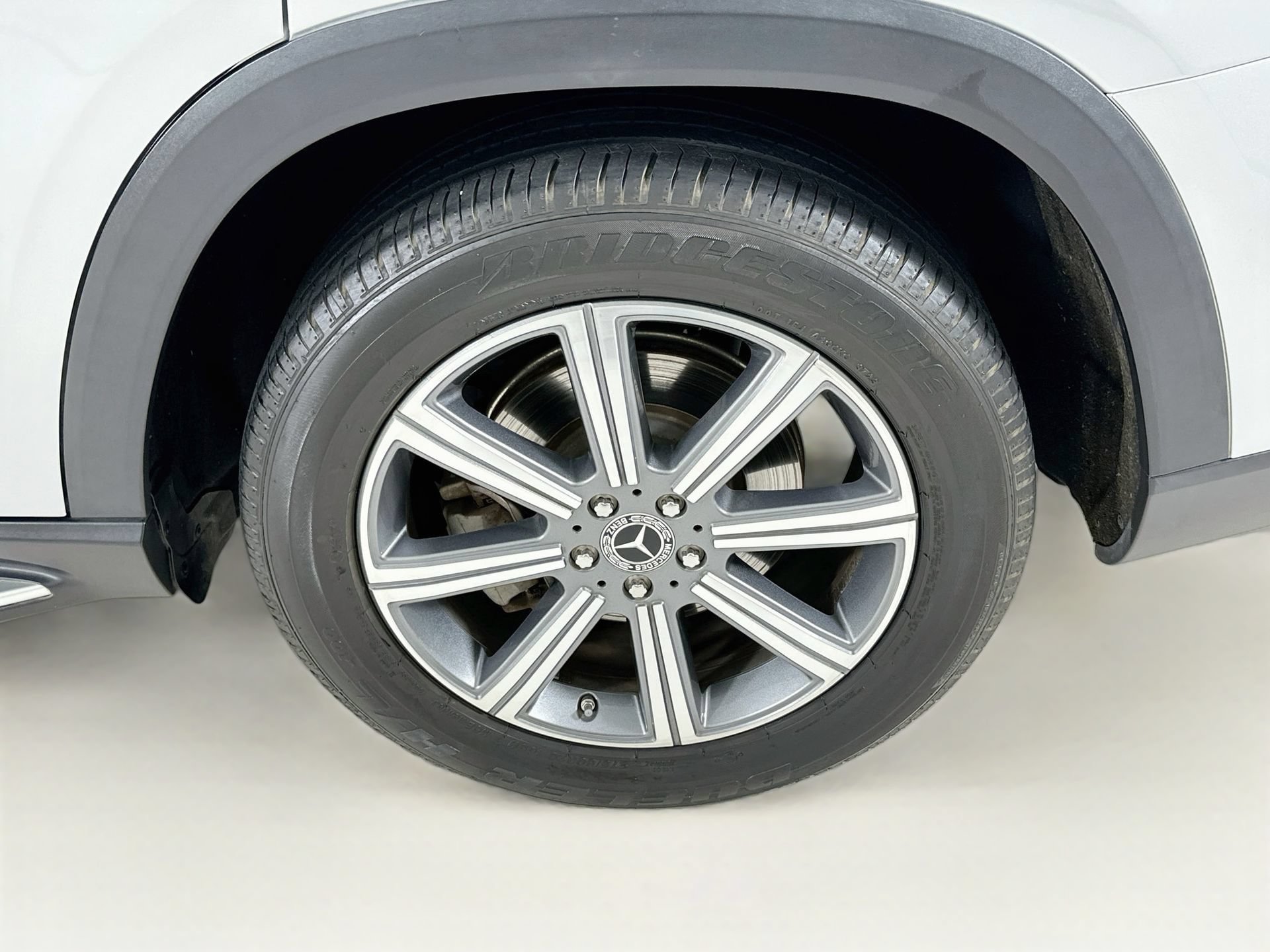 Used 2020 Mercedes-Benz GLS 450 4MATIC image 35