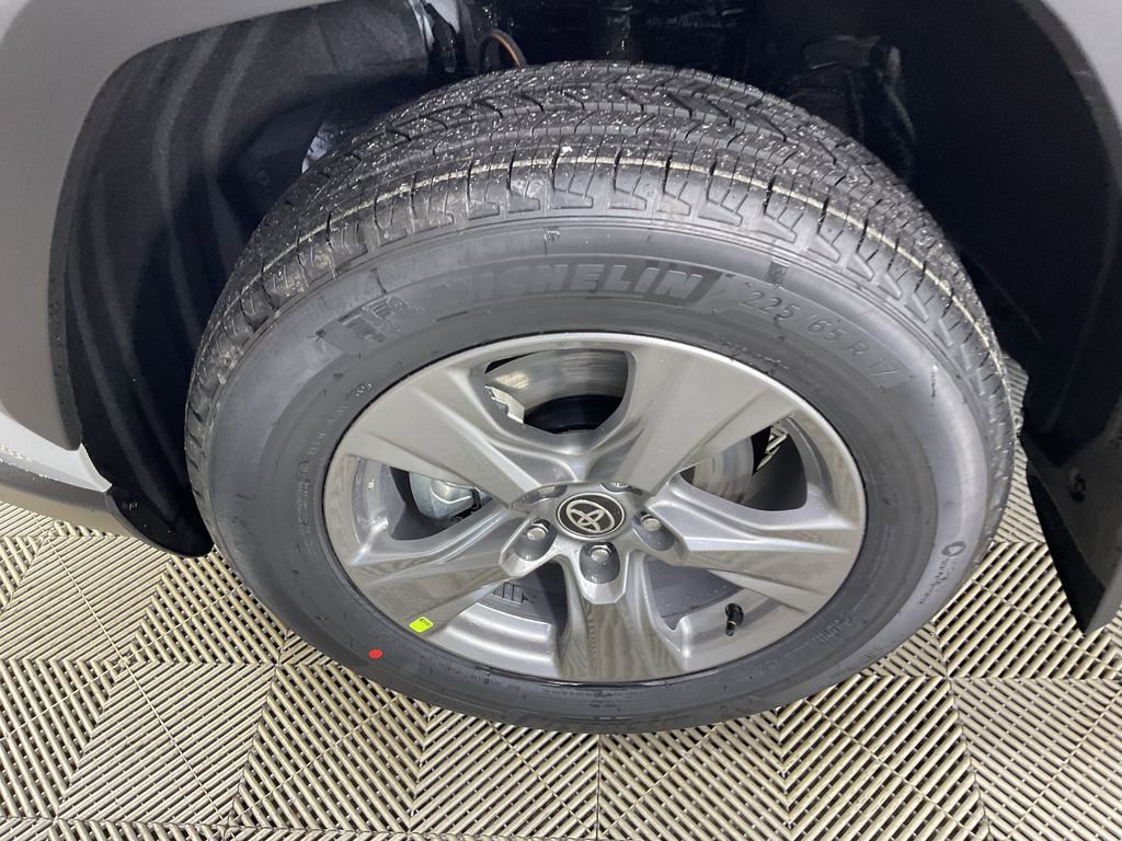 New 2025 Toyota RAV4 XLE image 4