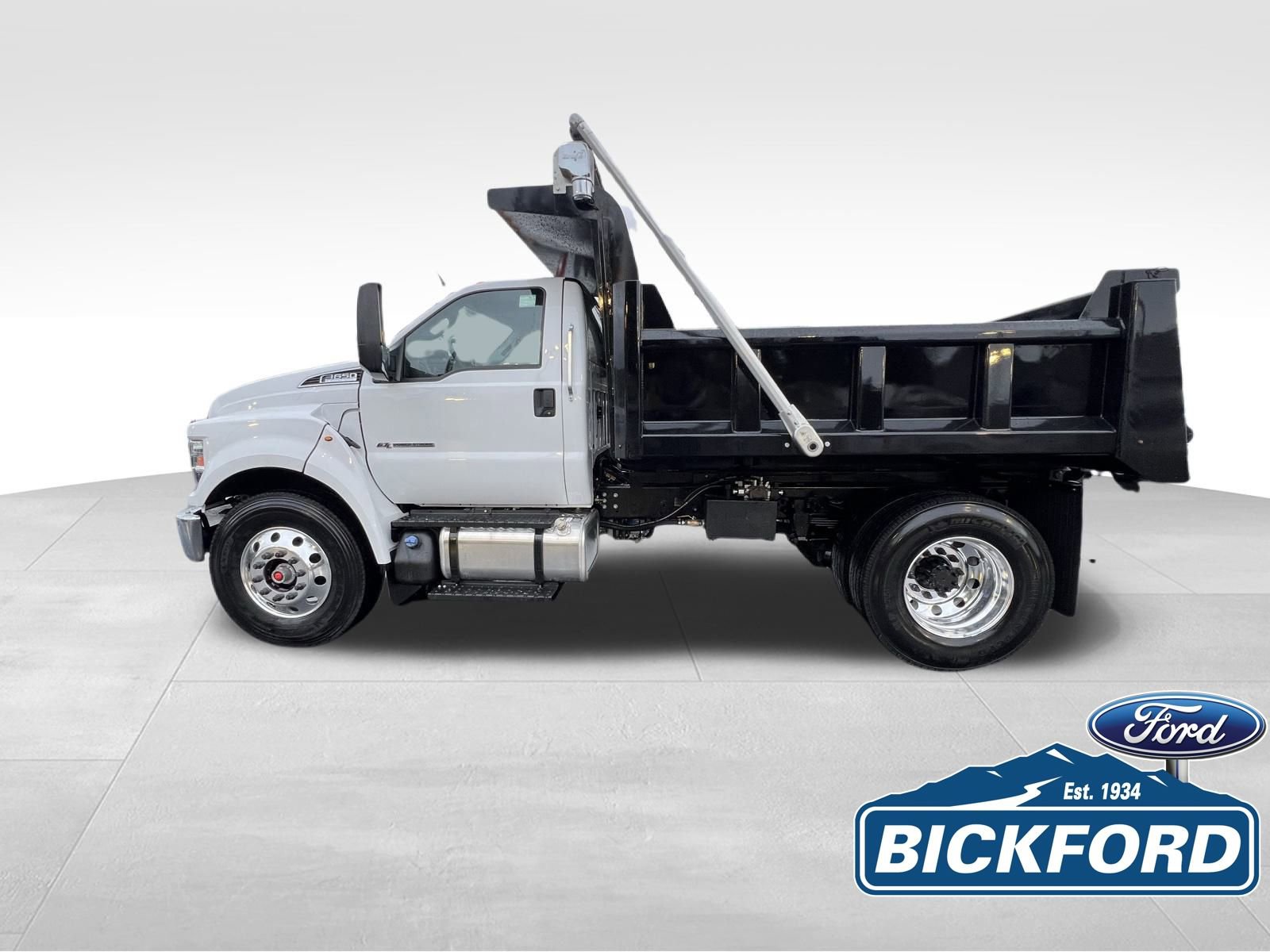 New 2026 Ford F650 2WD Regular Cab Super Duty image 9