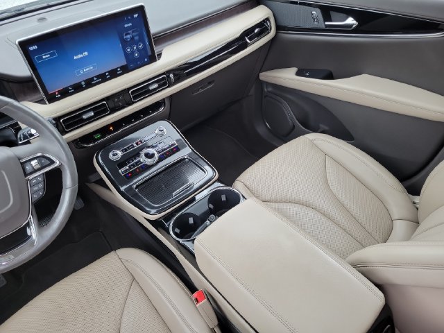 Certified 2022 Lincoln Nautilus Reserve AWD/4WD image 26