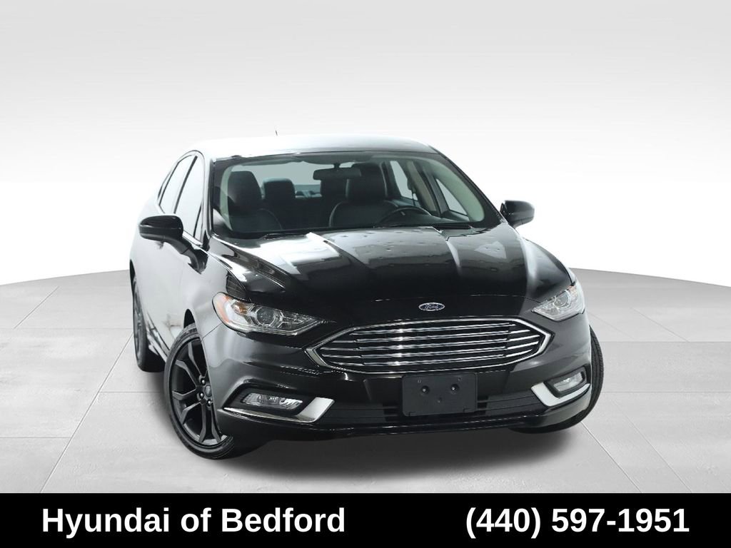 Used 2018 Ford Fusion SE w/ Equipment Group 201A FWD image 1