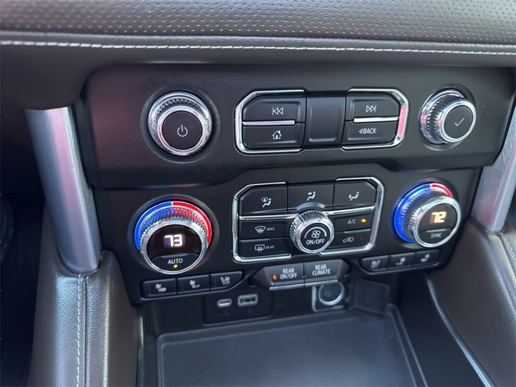 Used 2021 GMC Yukon SLT w/ SLT Luxury Plus Package image 18