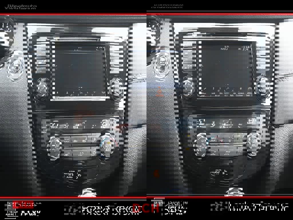 Used 2018 Nissan Rogue SL w/ Premium Package image 12