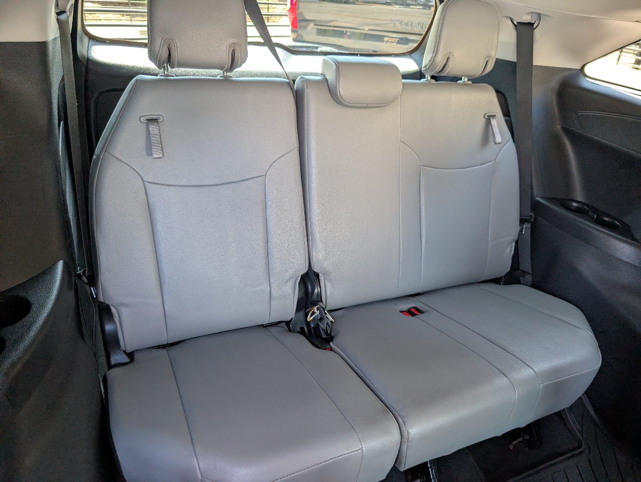 Used 2026 Toyota Sienna XLE FWD image 6