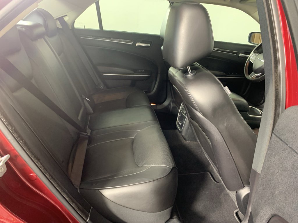 Used 2019 Chrysler 300 Limited image 39