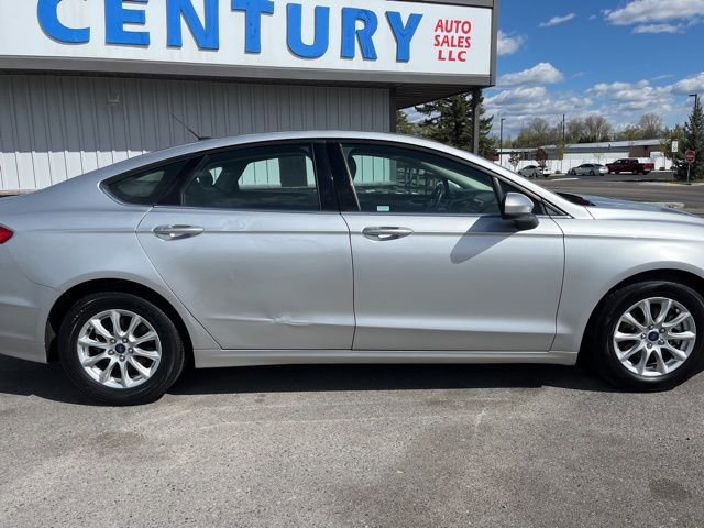 Used 2018 Ford Fusion S FWD image 17