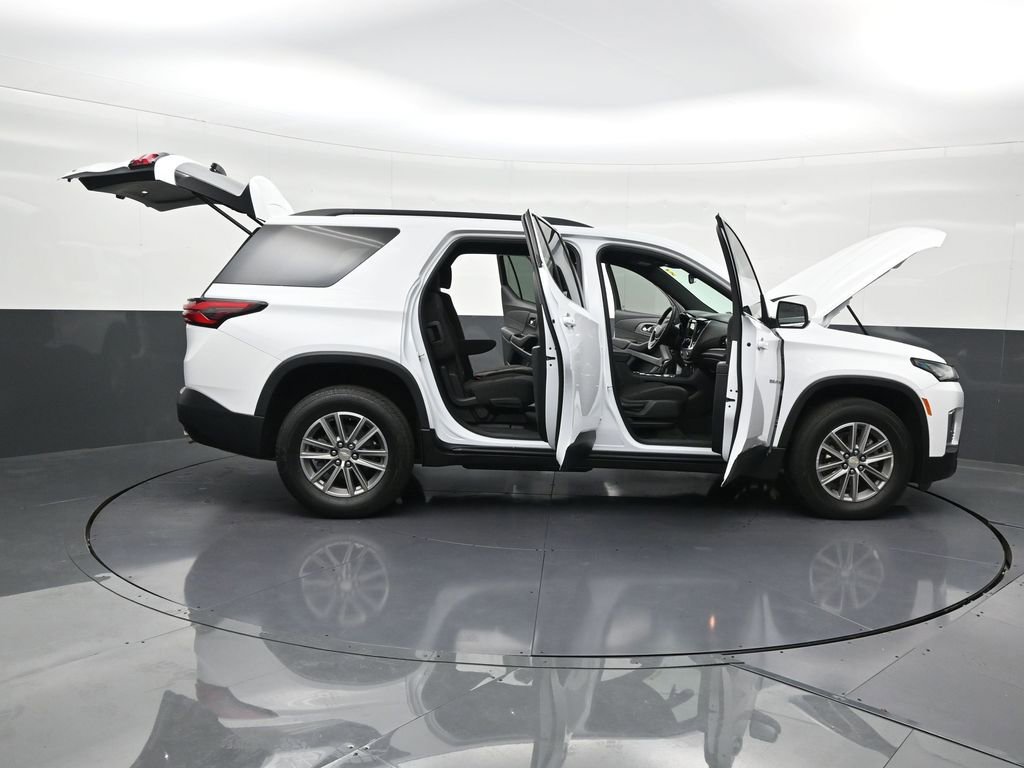Used 2024 Chevrolet Traverse LT image 33