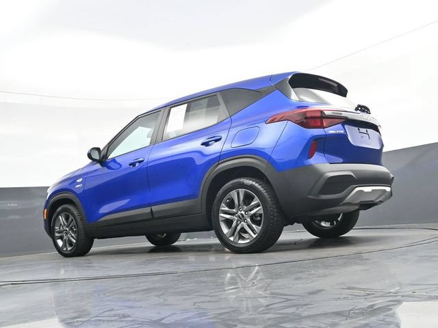 Used 2023 Kia Seltos LX AWD/4WD image 36