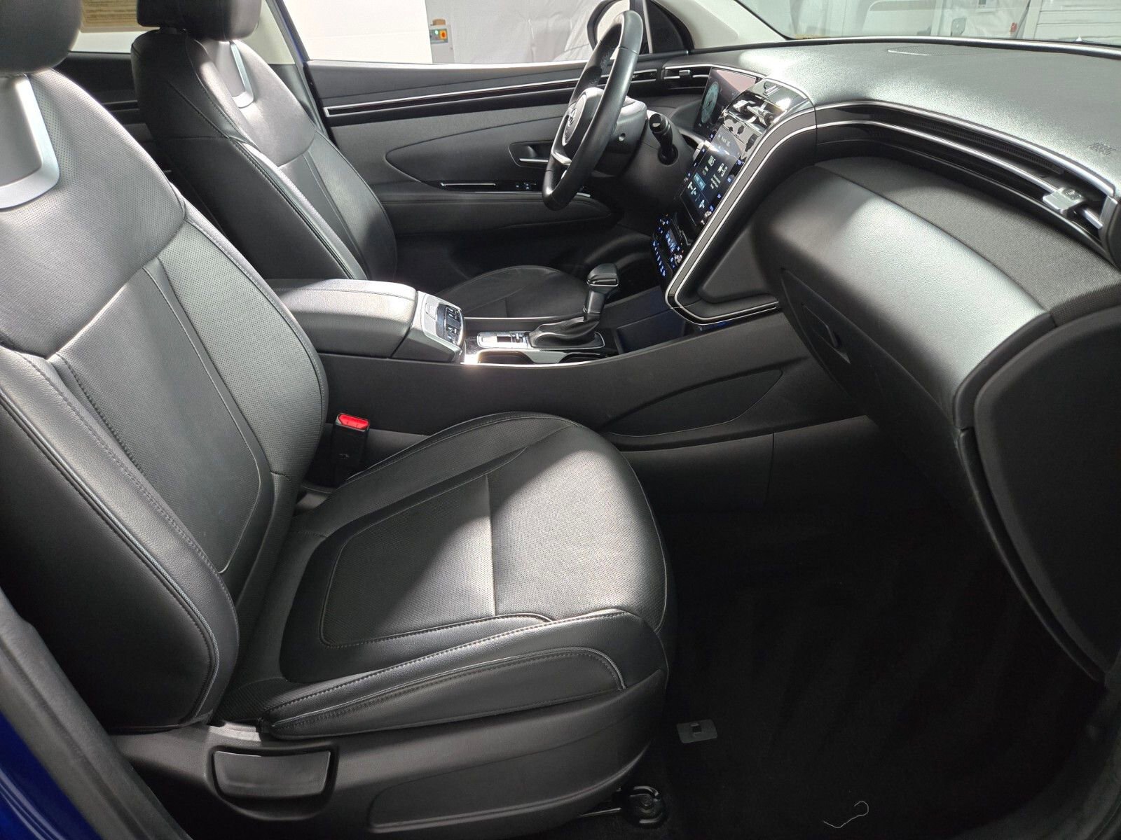 Used 2022 Hyundai Tucson SEL w/ Convenience + Premium Package AWD/4WD image 17