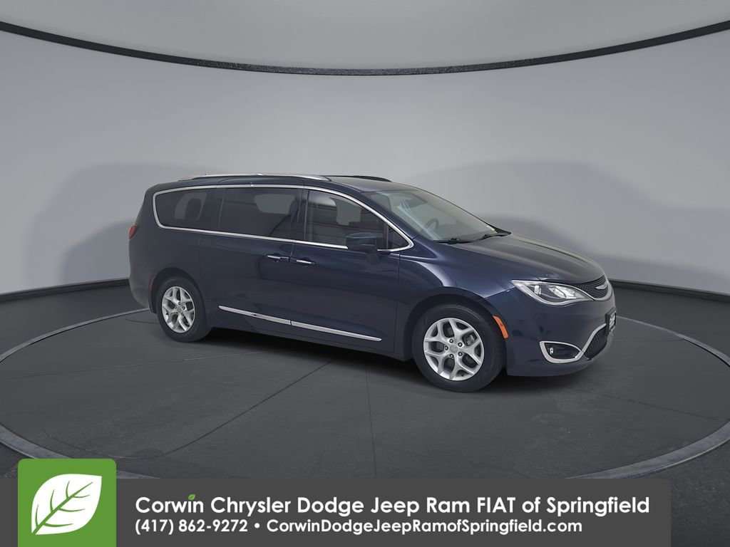 Used 2017 Chrysler Pacifica Touring-L Plus video 2