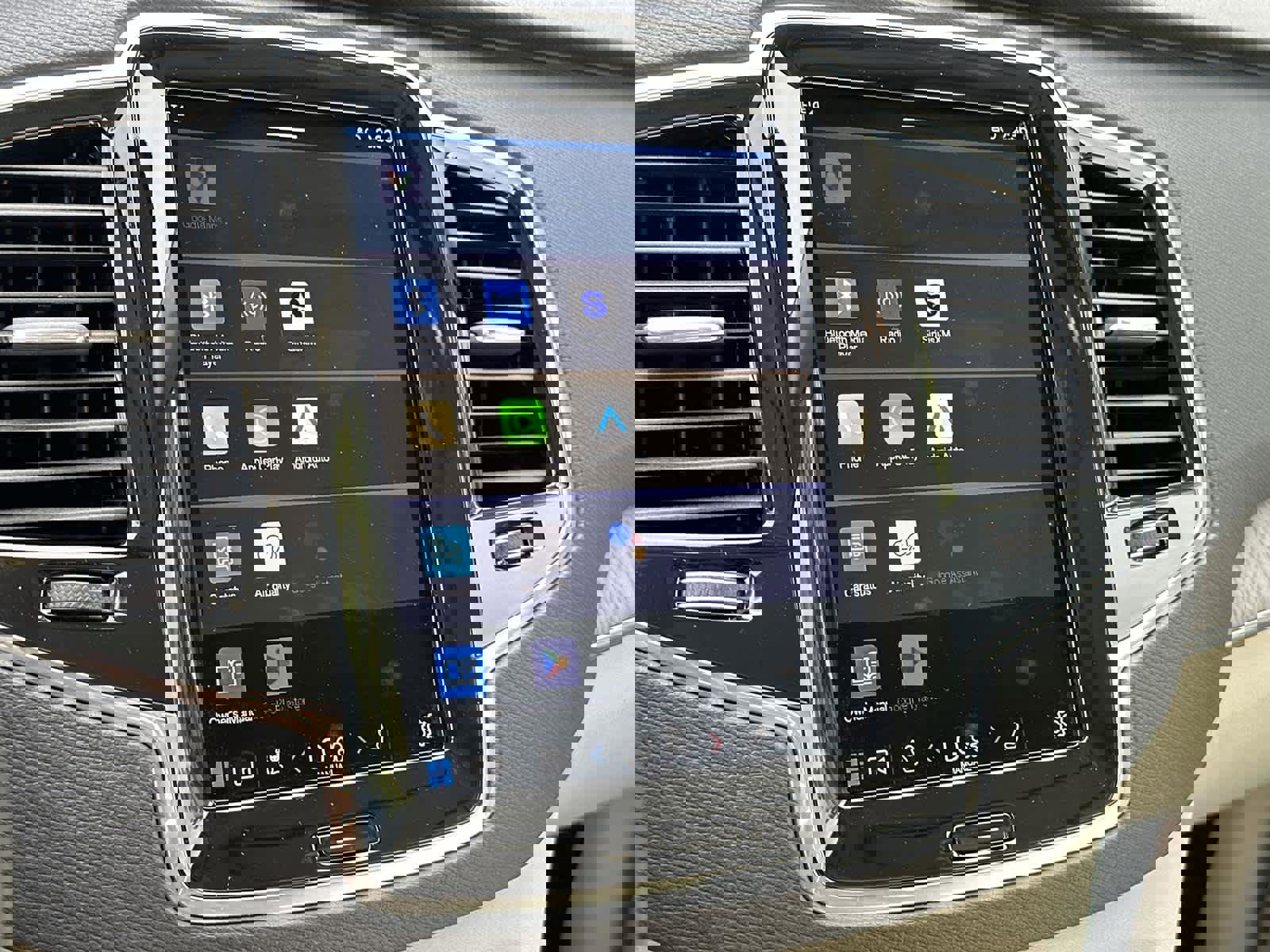 Used 2023 Volvo XC90 T8 Plus image 26