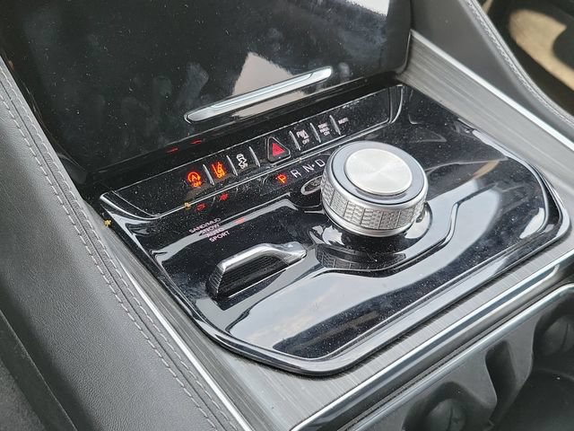 Used 2024 Jeep Wagoneer L Series II w/ Flexible Seating Group AWD/4WD image 28