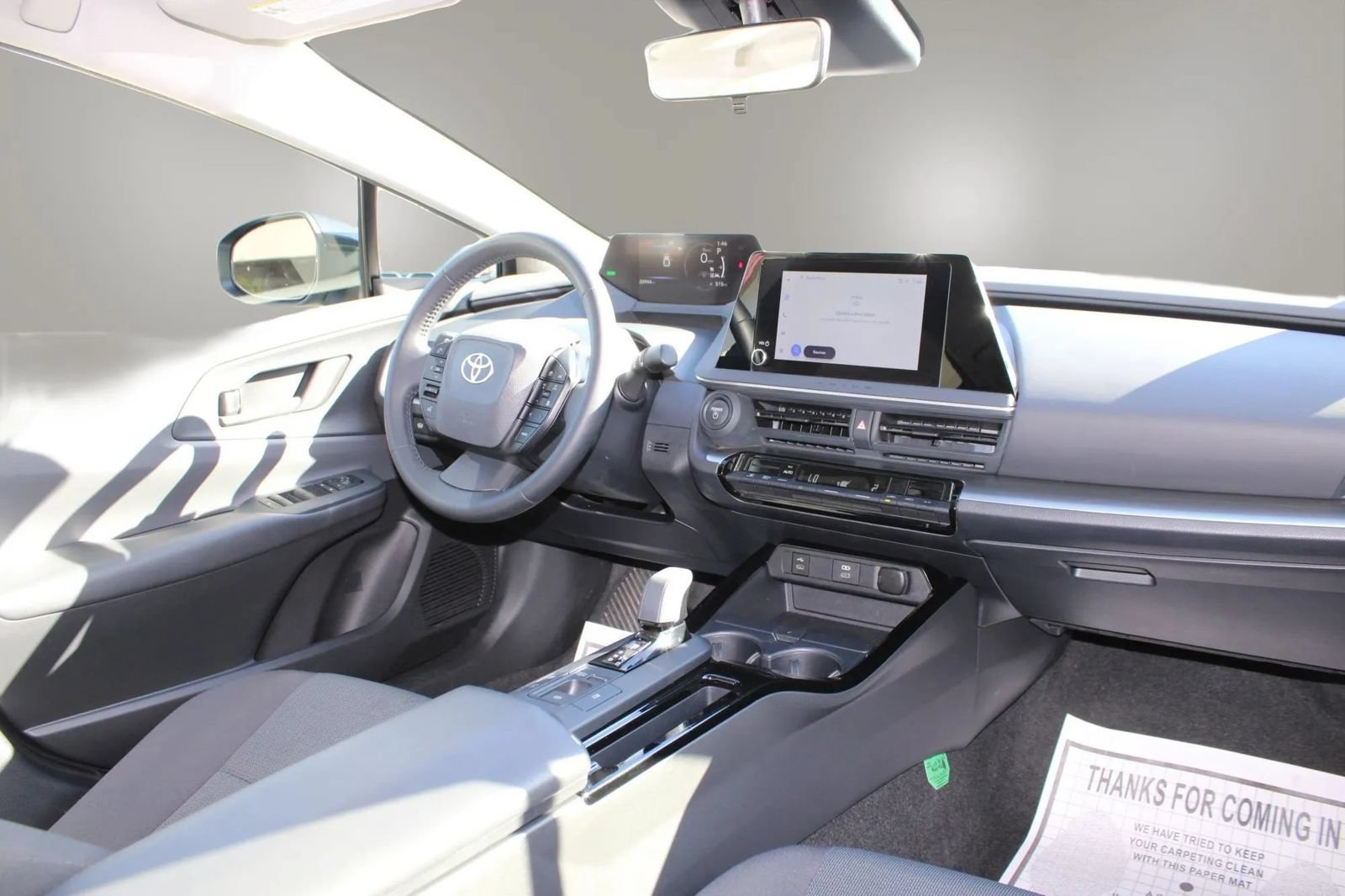 Used 2025 Toyota Prius LE FWD image 27