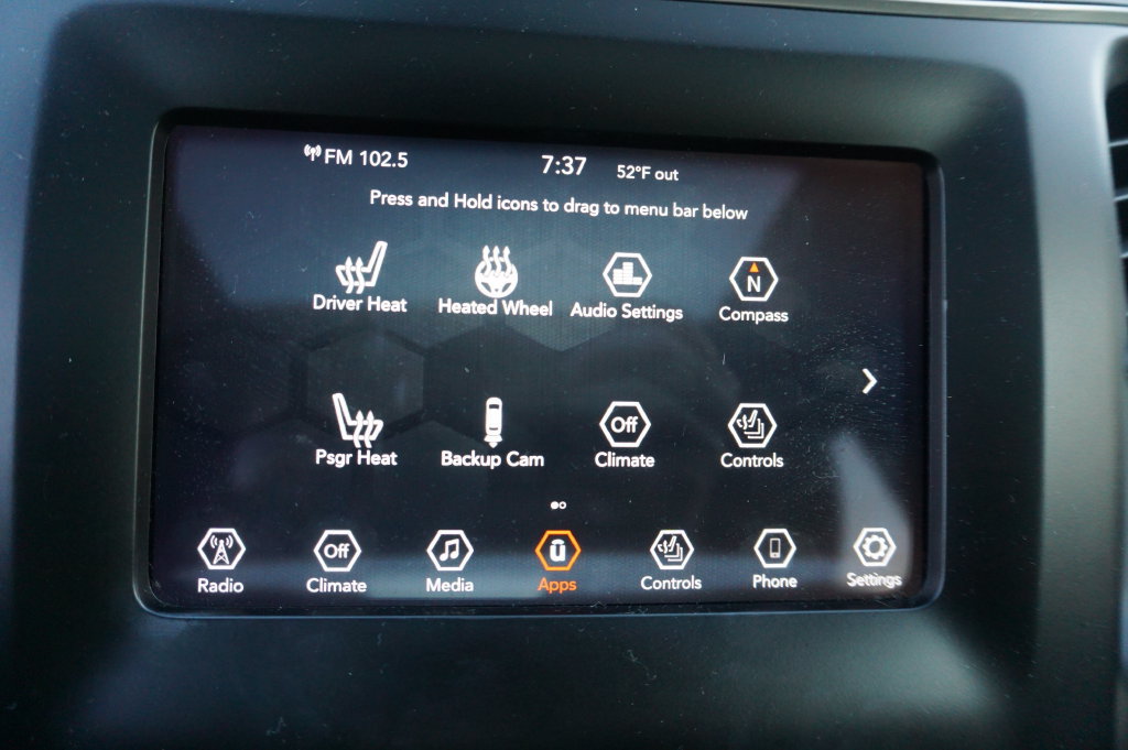 Used 2020 Jeep Cherokee Latitude Plus w/ Comfort/Convenience Group AWD/4WD image 10