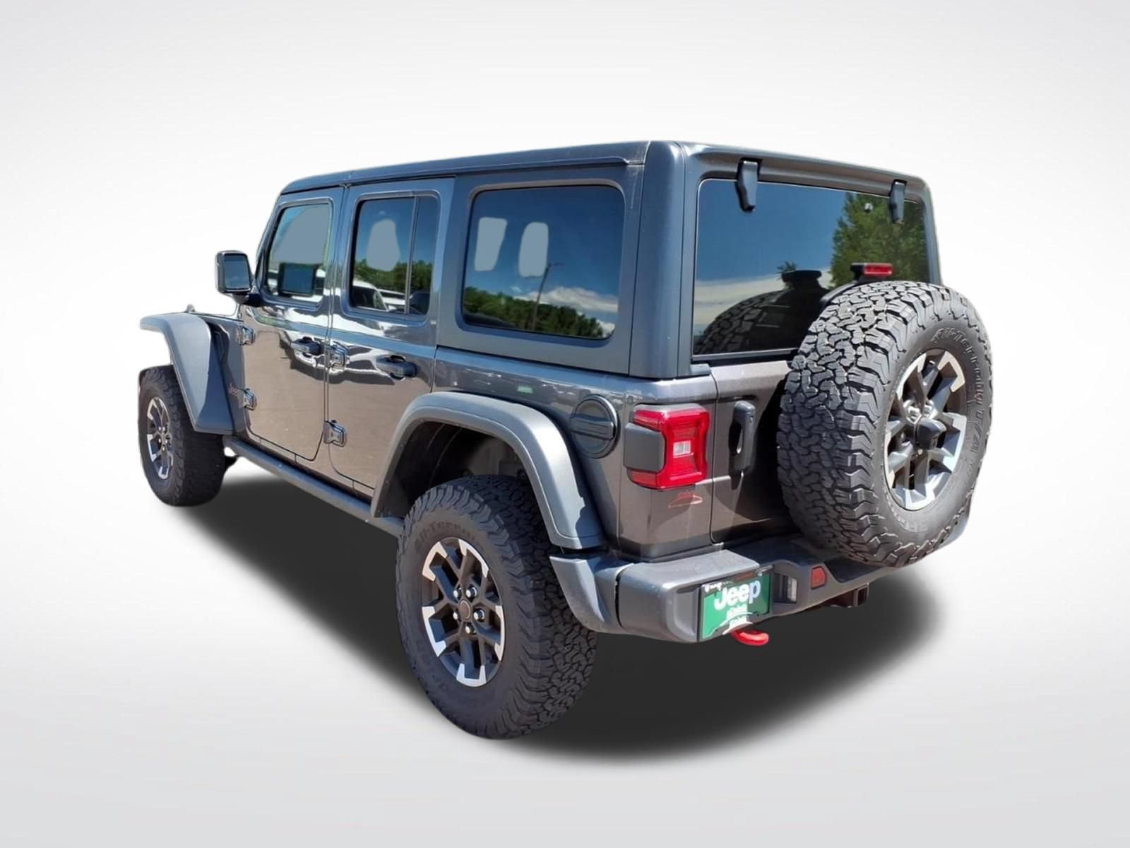 Used 2025 Jeep Wrangler Unlimited Rubicon AWD/4WD image 3