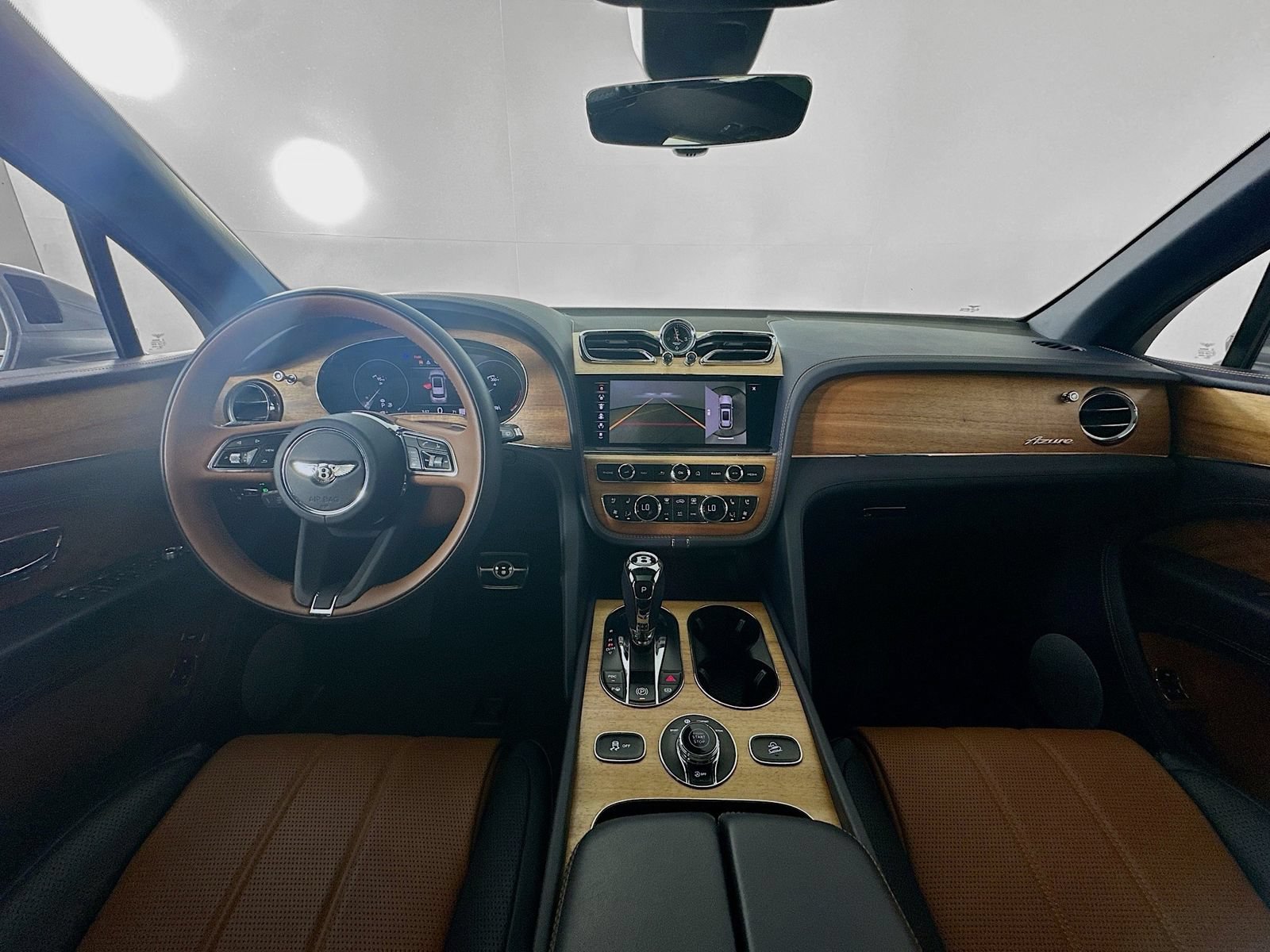 Used 2023 Bentley Bentayga Extended Wheelbase AWD/4WD image 4