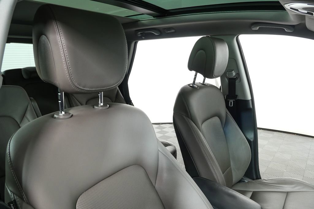 Used 2017 Hyundai Santa Fe Limited image 24