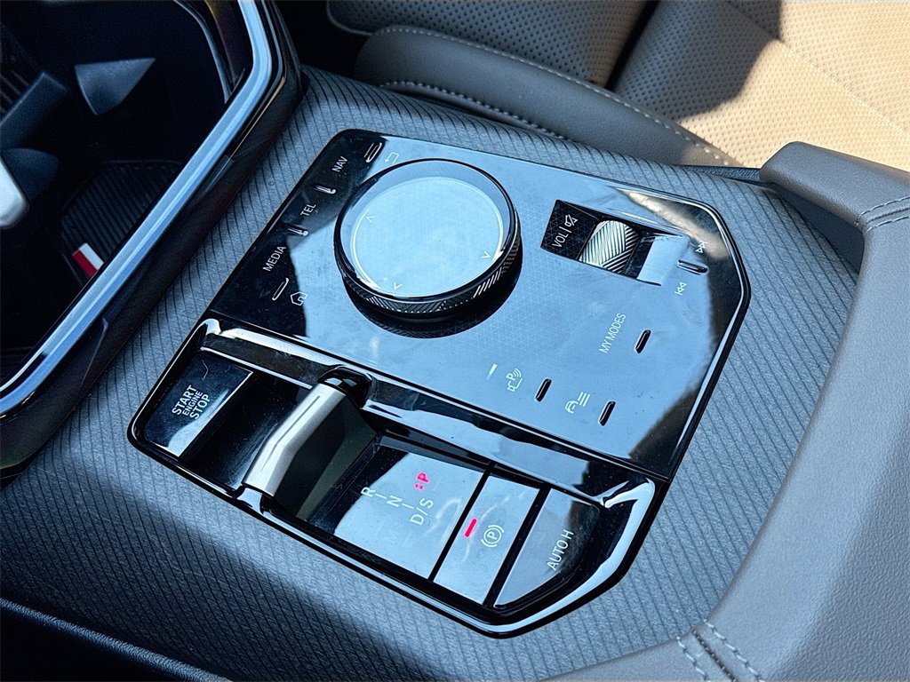 Used 2025 BMW X3 xDrive30i w/ Convenience Package image 16