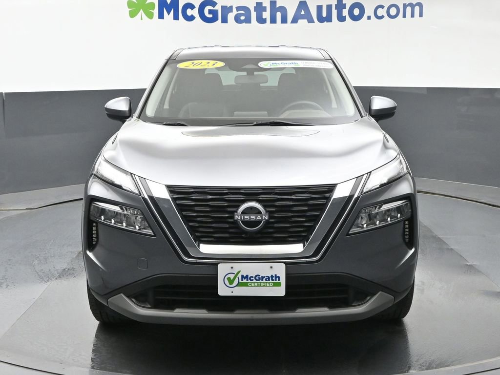 Used 2023 Nissan Rogue SV image 4