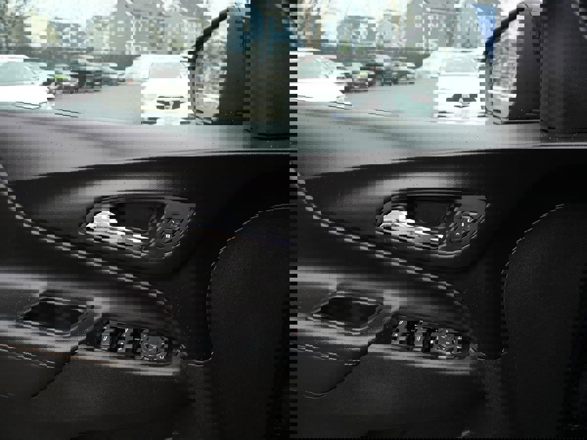 Used 2022 Chevrolet Equinox Premier image 14