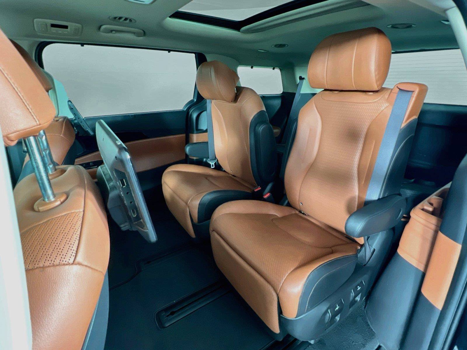 Used 2024 Kia Carnival SX Prestige FWD image 24