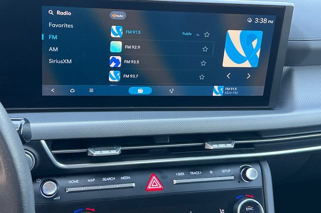 Used 2025 Hyundai Sonata SEL FWD image 23