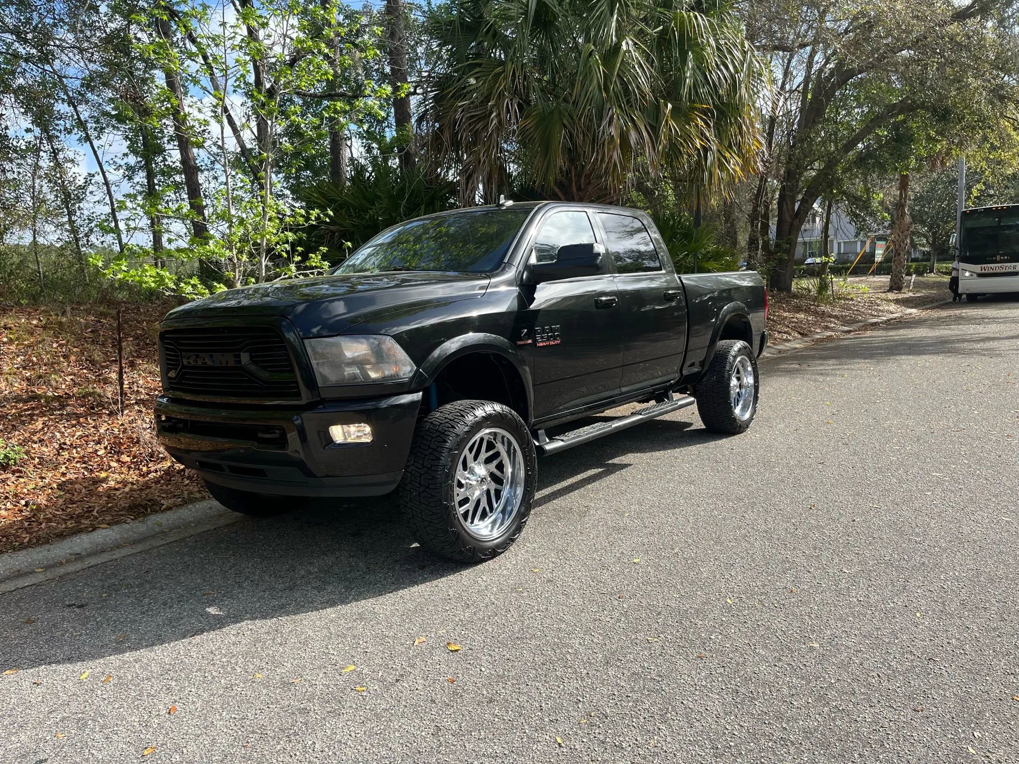 Used 2018 RAM 2500 Big Horn w/ Sport Appearance Group image 8