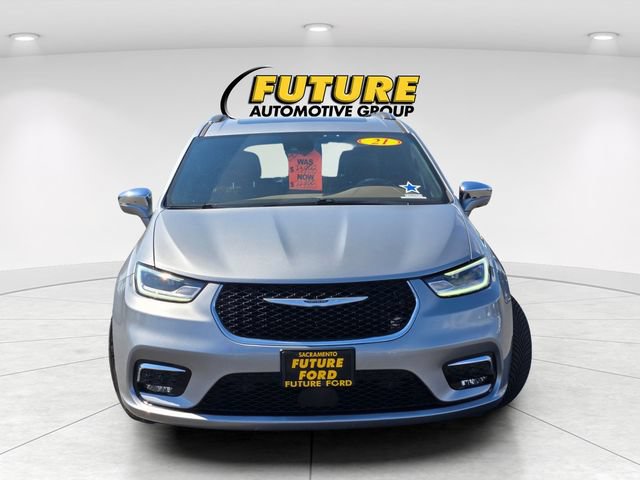 Used 2021 Chrysler Pacifica Limited w/ Premium & Safety Sphere Group AWD/4WD image 2