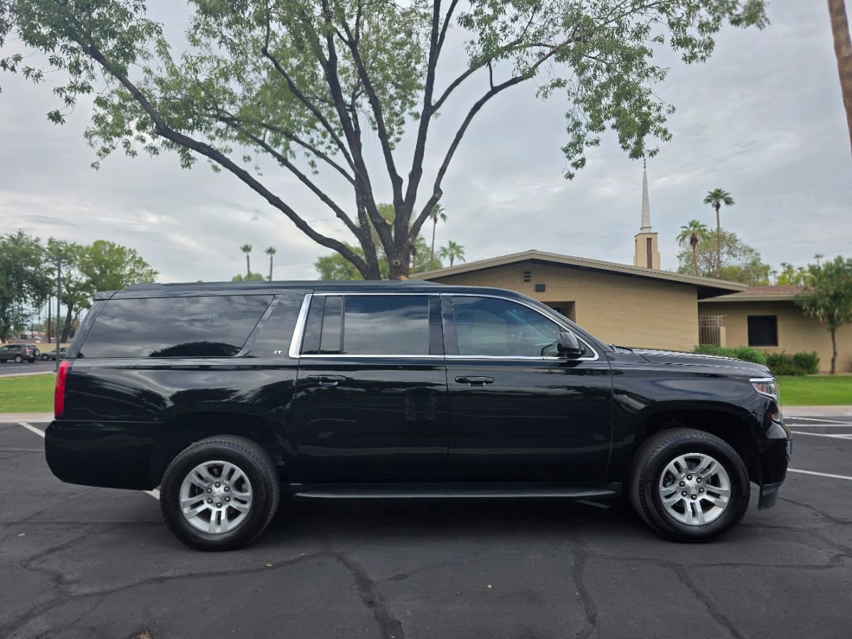 Used 2020 Chevrolet Suburban LT image 3