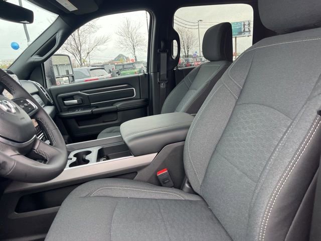 New 2026 RAM 2500 Big Horn AWD/4WD image 8