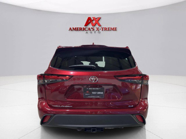 Used 2021 Toyota Highlander XLE image 6